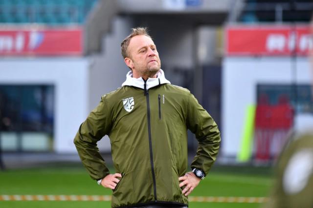 天博体育app-泰国主帅：对阵中国不踢防守足球 11月目标拿6分